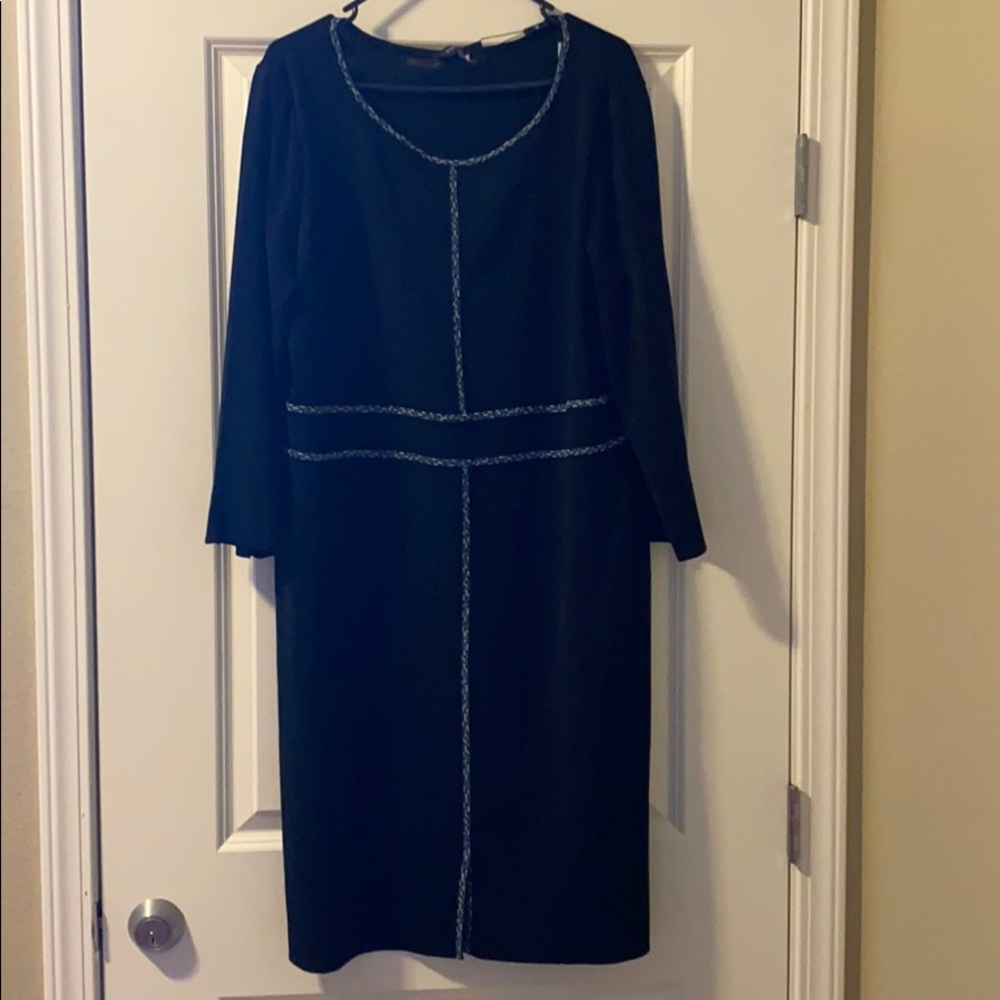 Ming Wang. 3/4 sleeve, scalloped neck knit dress.